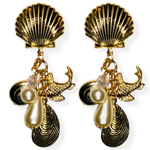 Gold Vintage Nautical Shell Beachy Dangle Earrings with Snail - Picture 1 of 2